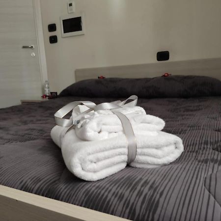 Civico 83 Bed & Breakfast Reggio di Calabria Bagian luar foto
