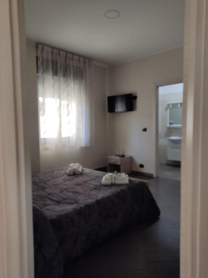 Civico 83 Bed & Breakfast Reggio di Calabria Bagian luar foto
