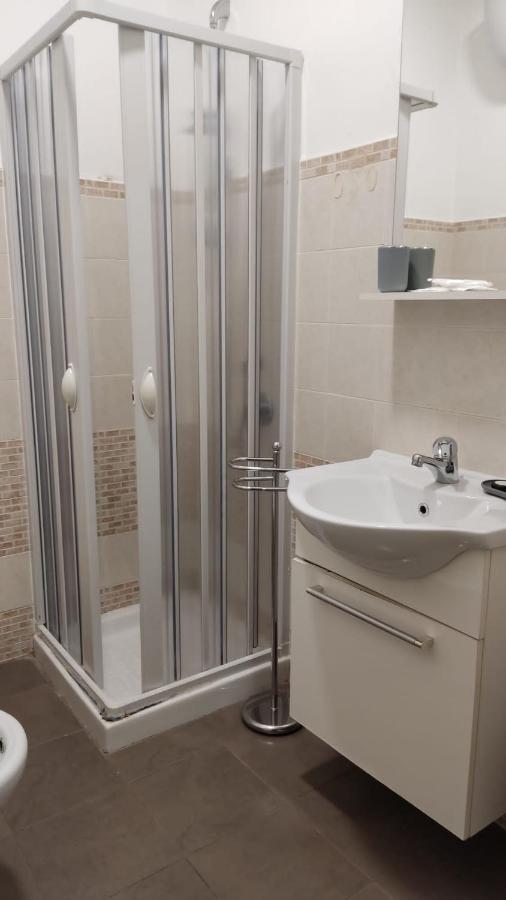 Civico 83 Bed & Breakfast Reggio di Calabria Bagian luar foto