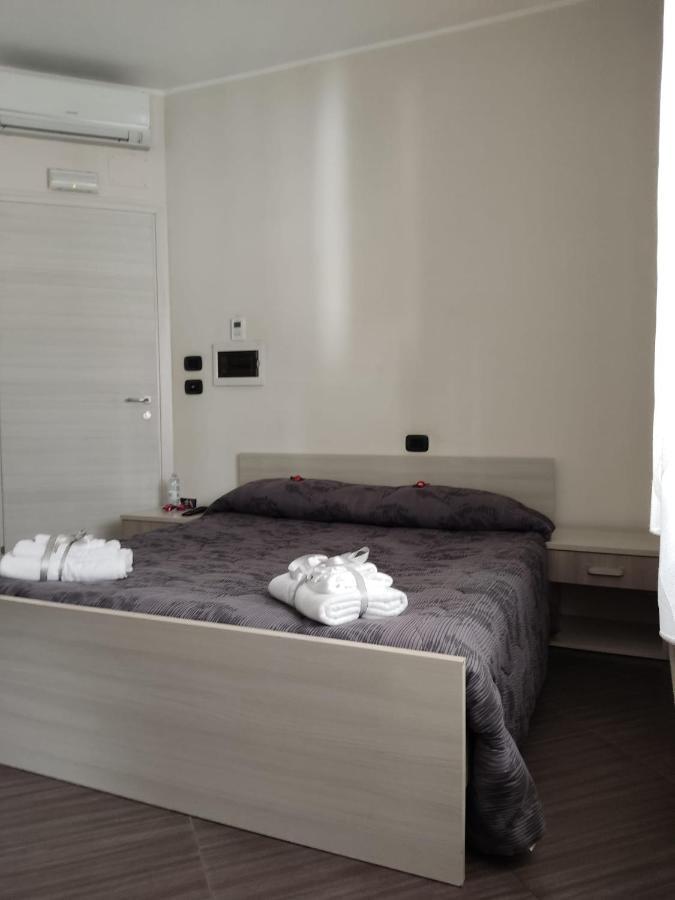 Civico 83 Bed & Breakfast Reggio di Calabria Bagian luar foto