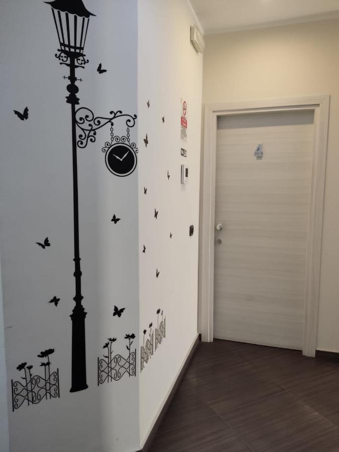 Civico 83 Bed & Breakfast Reggio di Calabria Bagian luar foto