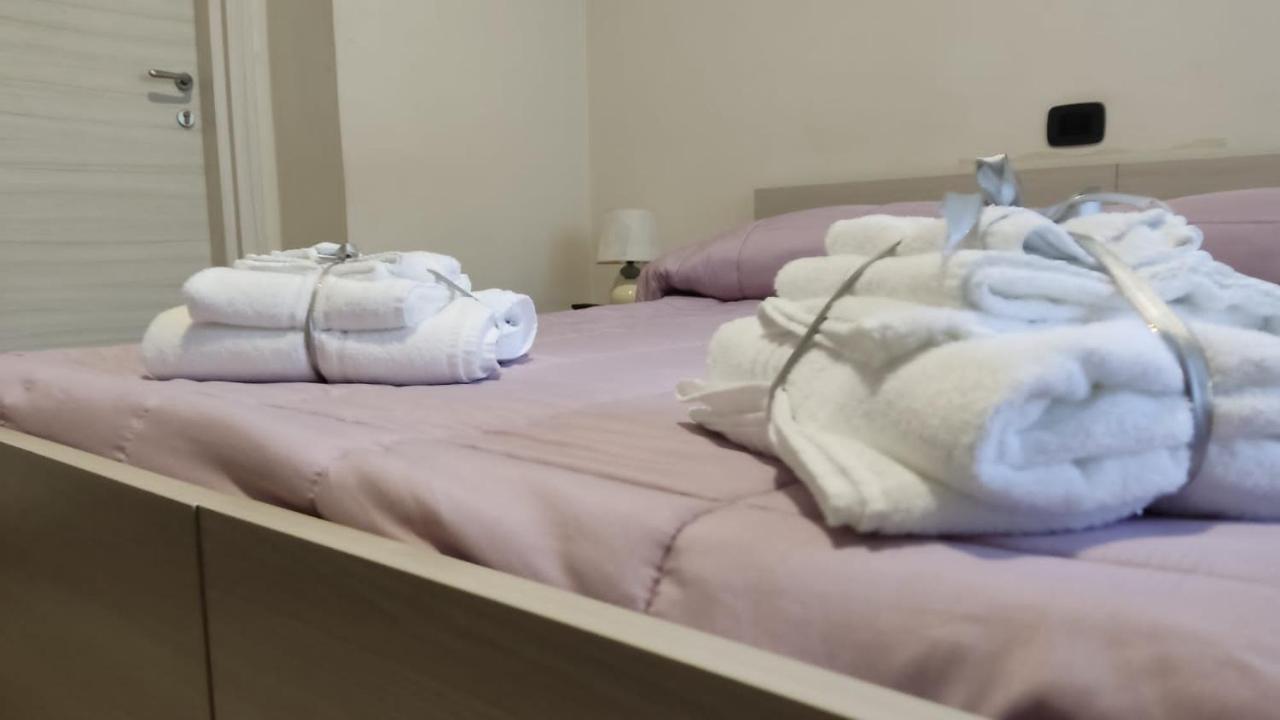 Civico 83 Bed & Breakfast Reggio di Calabria Bagian luar foto