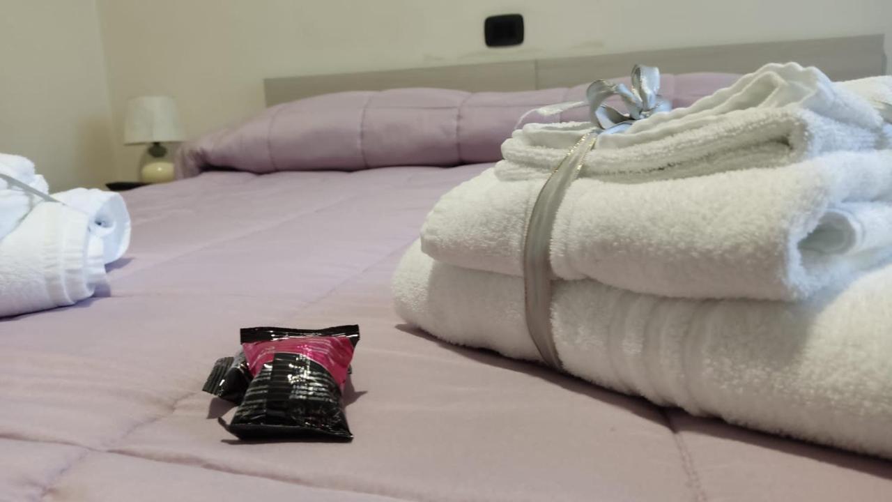 Civico 83 Bed & Breakfast Reggio di Calabria Bagian luar foto