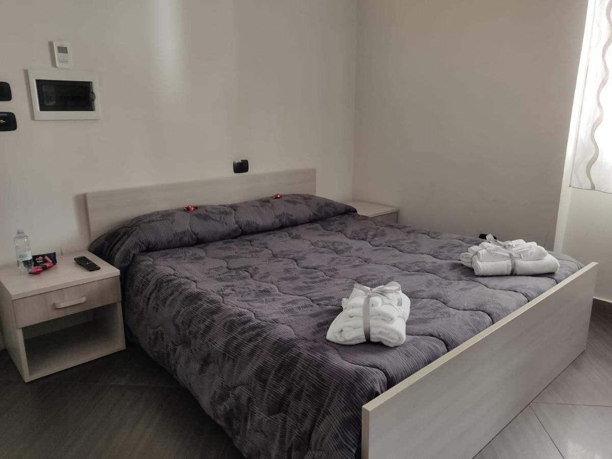 Civico 83 Bed & Breakfast Reggio di Calabria Bagian luar foto