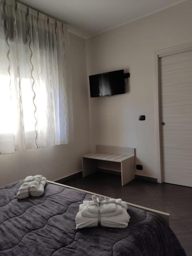 Civico 83 Bed & Breakfast Reggio di Calabria Bagian luar foto