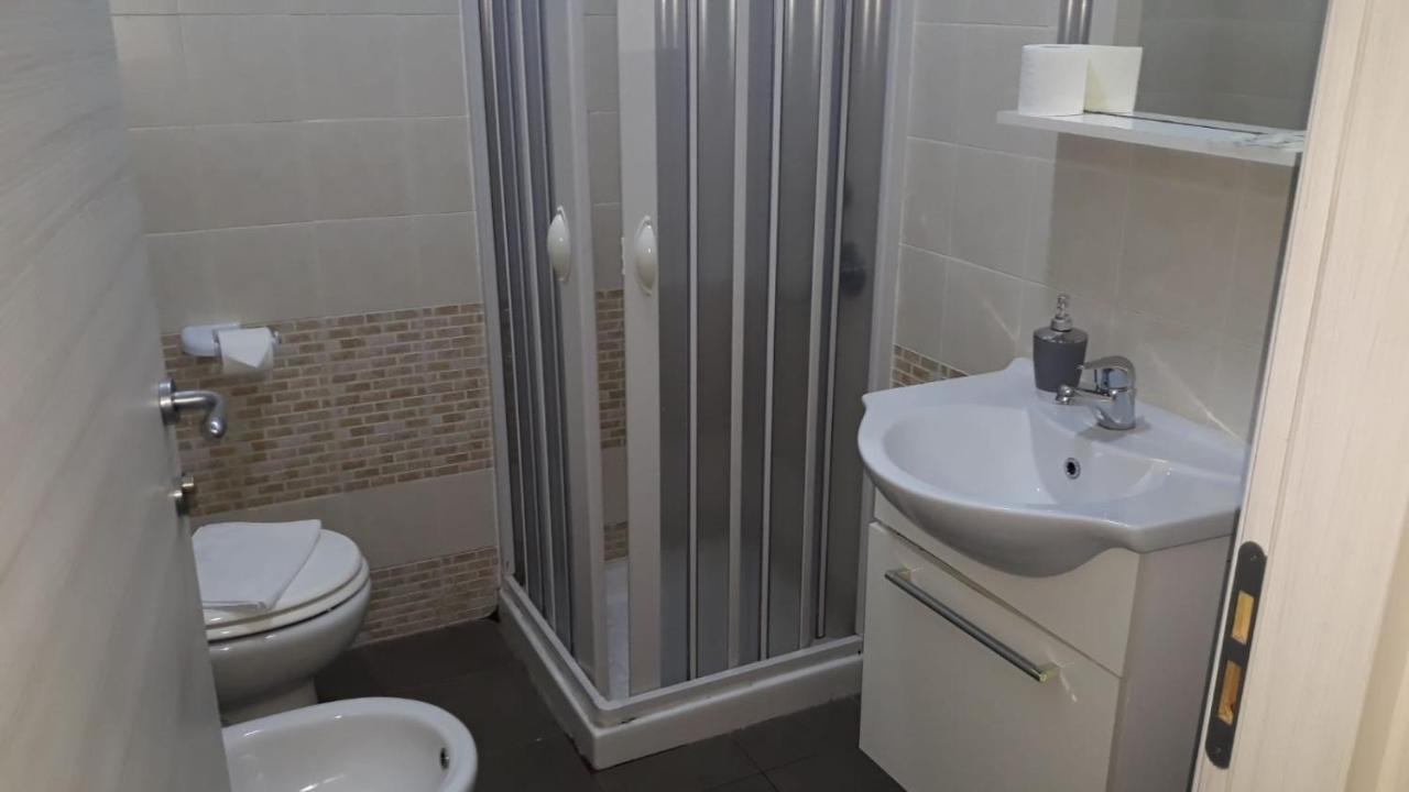 Civico 83 Bed & Breakfast Reggio di Calabria Bagian luar foto